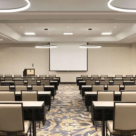 Embassy Suites By Hilton Chicago Lombard-3