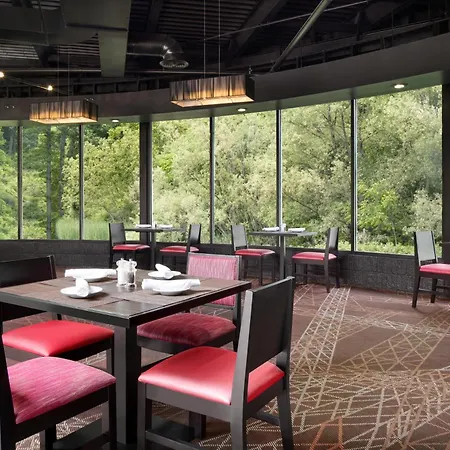 Ramada By Wyndham Beaver Falls-2