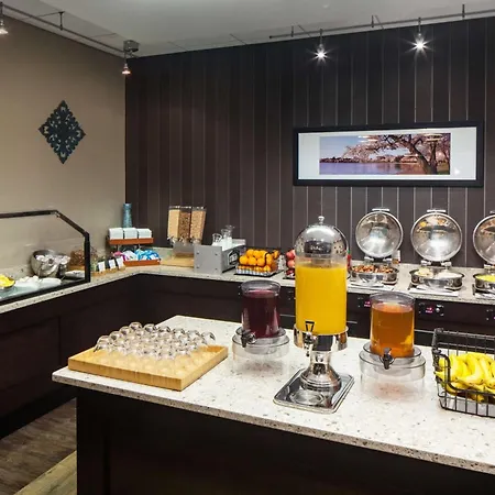 Doubletree By Hilton Silver Spring Washington Dc-3
