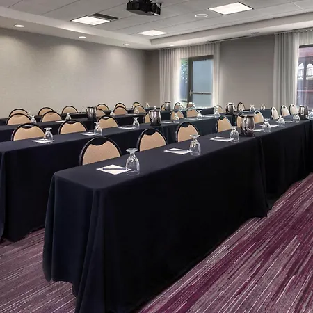 Courtyard By Marriott Sioux Falls-3