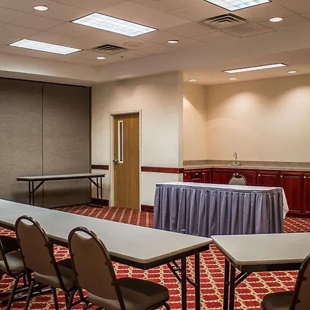 Quality Inn & Suites Bellville - Mansfield-3