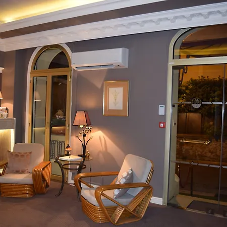 Hôtel Petit Palais-3