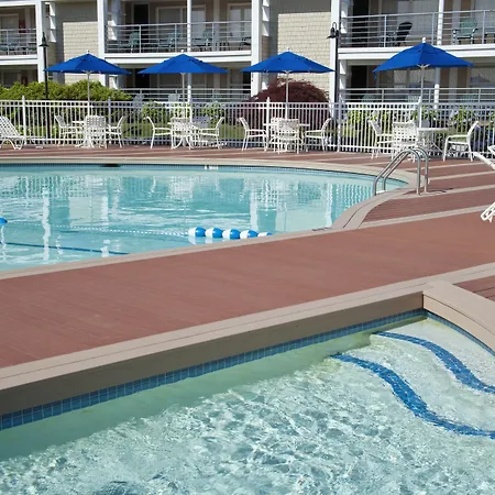 Hyannis Harbor Hotel (Adults Only)-2