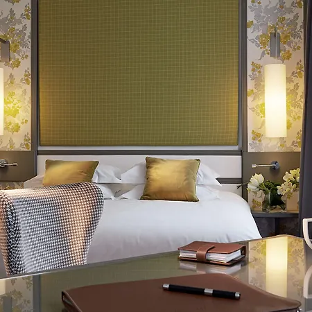 Hotel America-2