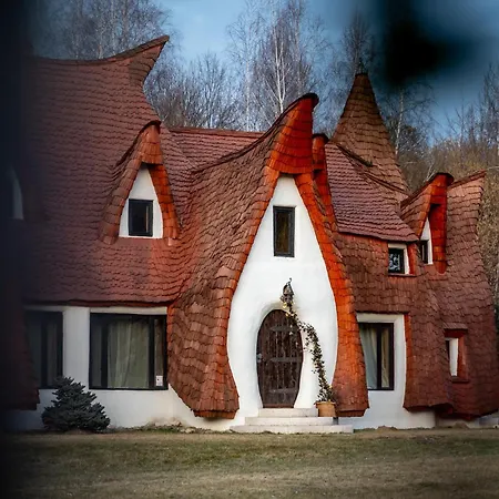 Castelul De Lut - Eco Boutique Guesthouse (Adults Only)-3