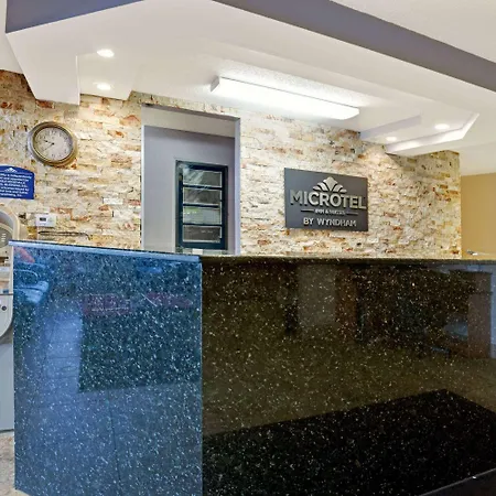 Microtel Inn & Suites By Wyndham Detroit Roseville-3