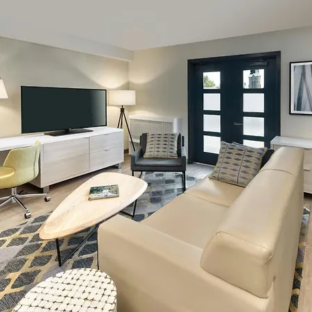 The Insignia Hotel, Sarnia, A Tribute Portfolio Hotel-3