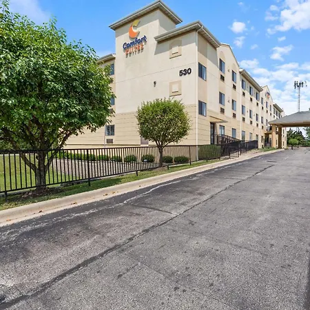 Comfort Suites Lombard - Addison-3