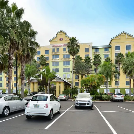 Comfort Suites Maingate East-3
