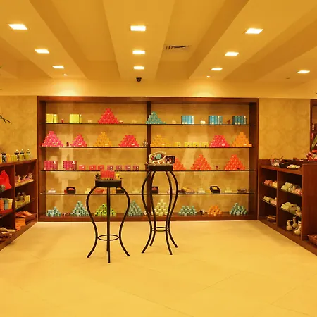 The Metropolitan Hotel & Spa New Delhi-3