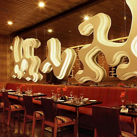 The Metropolitan Hotel & Spa New Delhi-2