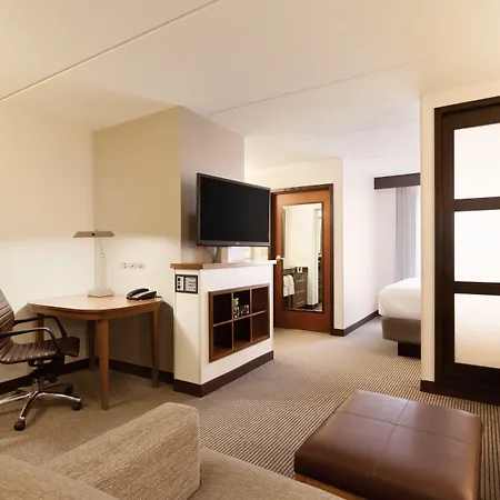 Hyatt Place Charlotte Airport/Lake Pointe-3