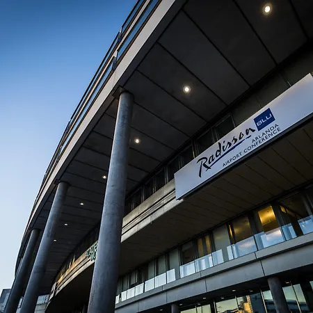Radisson Blu Airport Terminal Hotel-3