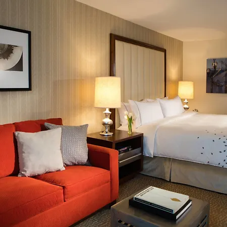 Renaissance Newark Airport Hotel-3