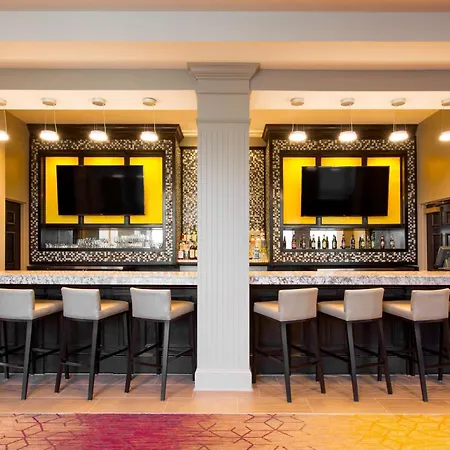 Doubletree By Hilton Historic Savannah-2