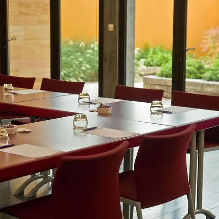 Best Western Plus Le Lavarin Avignon-2
