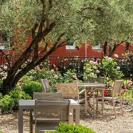 Best Western Plus Le Lavarin-3