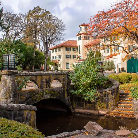 Columbia Gorge Hotel & Spa-3
