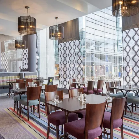 Leonardo Hotel Leeds-3