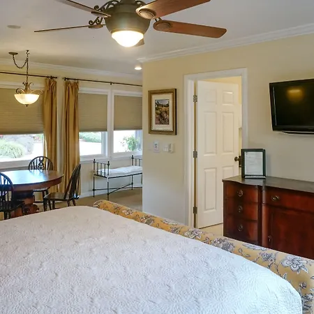 Harbor House Inn-2