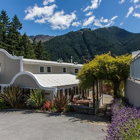 The Central Hotel Queenstown, A Naumi Chapter-3