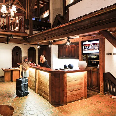 Swiss-Chalet Merlischachen - Romantik Schloss-Hotel Am See-2