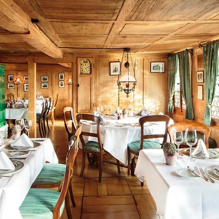 Swiss-Chalet Merlischachen - Romantik Schloss-Hotel Am See-3