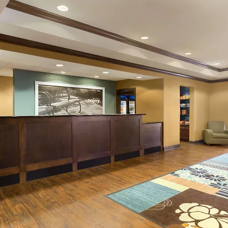 Hampton Inn Stow-3