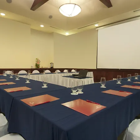Fiesta Inn Ecatepec-3