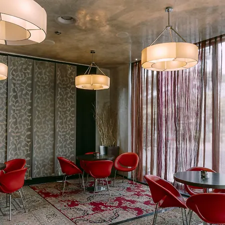 Cosmopolitan Hotel-3