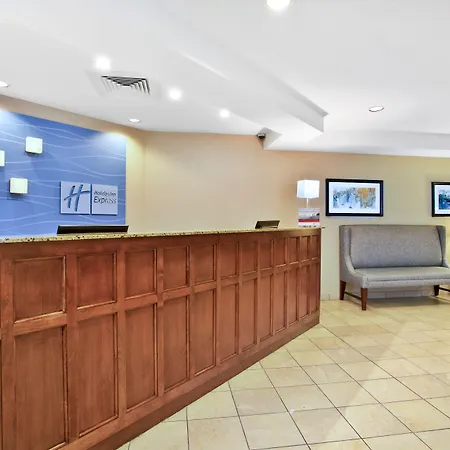 Holiday Inn Express & Suites Bradley Airport By Ihg-3