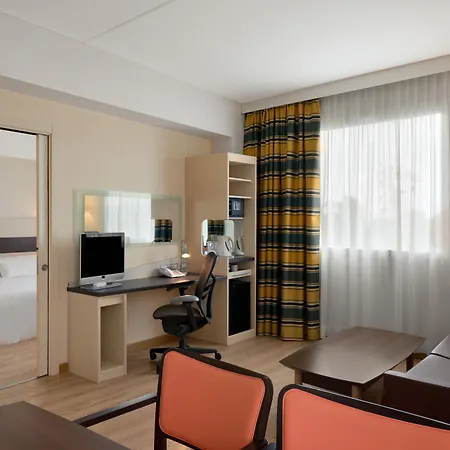 Hilton Garden Inn Rome Airport-3