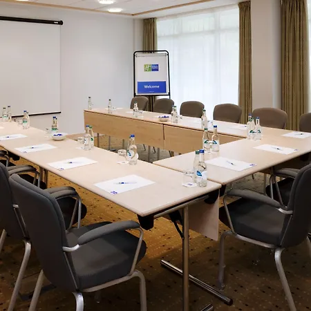 Holiday Inn Express Birmingham Redditch By Ihg-3