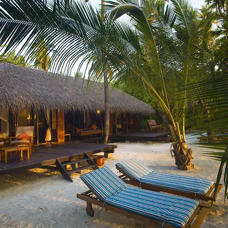 Medhufushi Island Resort-2