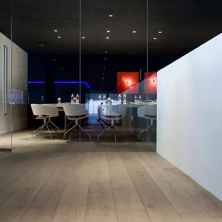 Carbon Hotel-2
