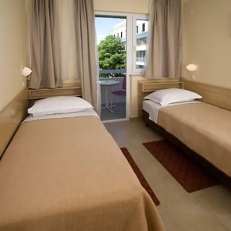 Hotel Delfin Plava Laguna-3