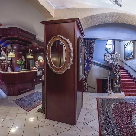 Hotel Urania-2