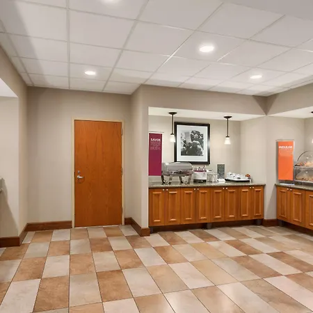 Hampton Inn & Suites Williamsburg-Central-2