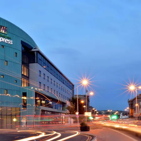 Holiday Inn Express Dundee By Ihg-3