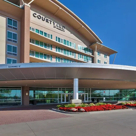 Courtyard Omaha La Vista-2