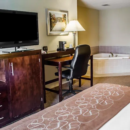 Comfort Suites Hummelstown - Hershey-2