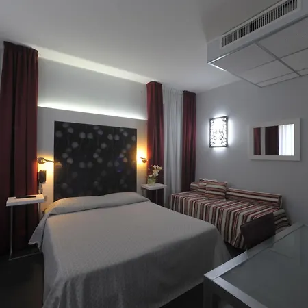Hotel Aaron-3