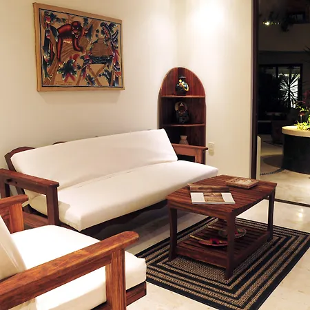 El Taj Oceanfront&Beachside Condo Hotel-2