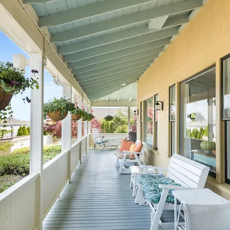Colonial Inn-3