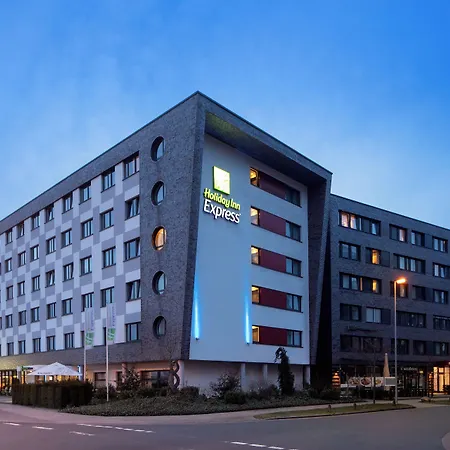 Holiday Inn Express Bremen Airport By Ihg-2