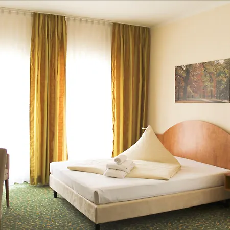 Kulturhotel Fuerst Pueckler Park-3