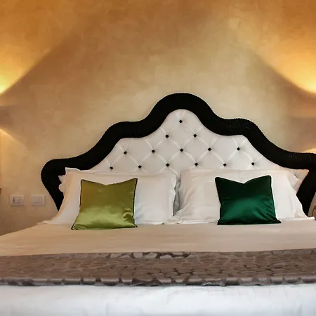 Siri Hotel-2