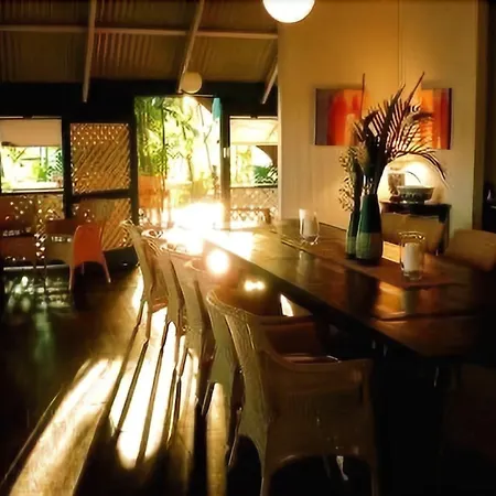 Pinctada Mcalpine House-2