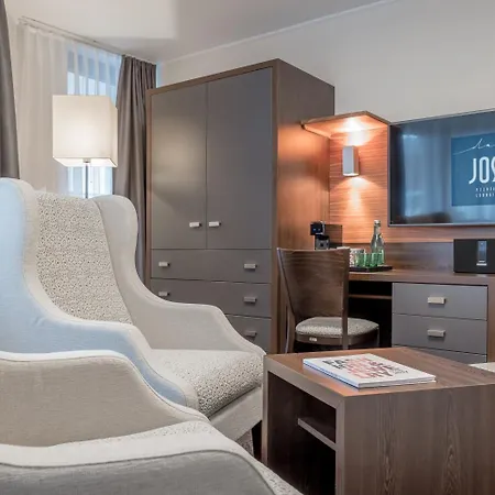 Josl Mountain Lounging Hotel - Adults Only!-3