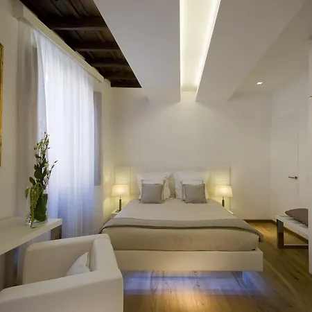 Gigli D'Oro Suite-3